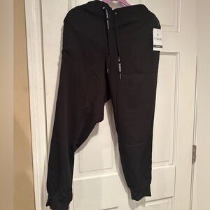 Med Couture black scrub jogger, BNWT, Large petite